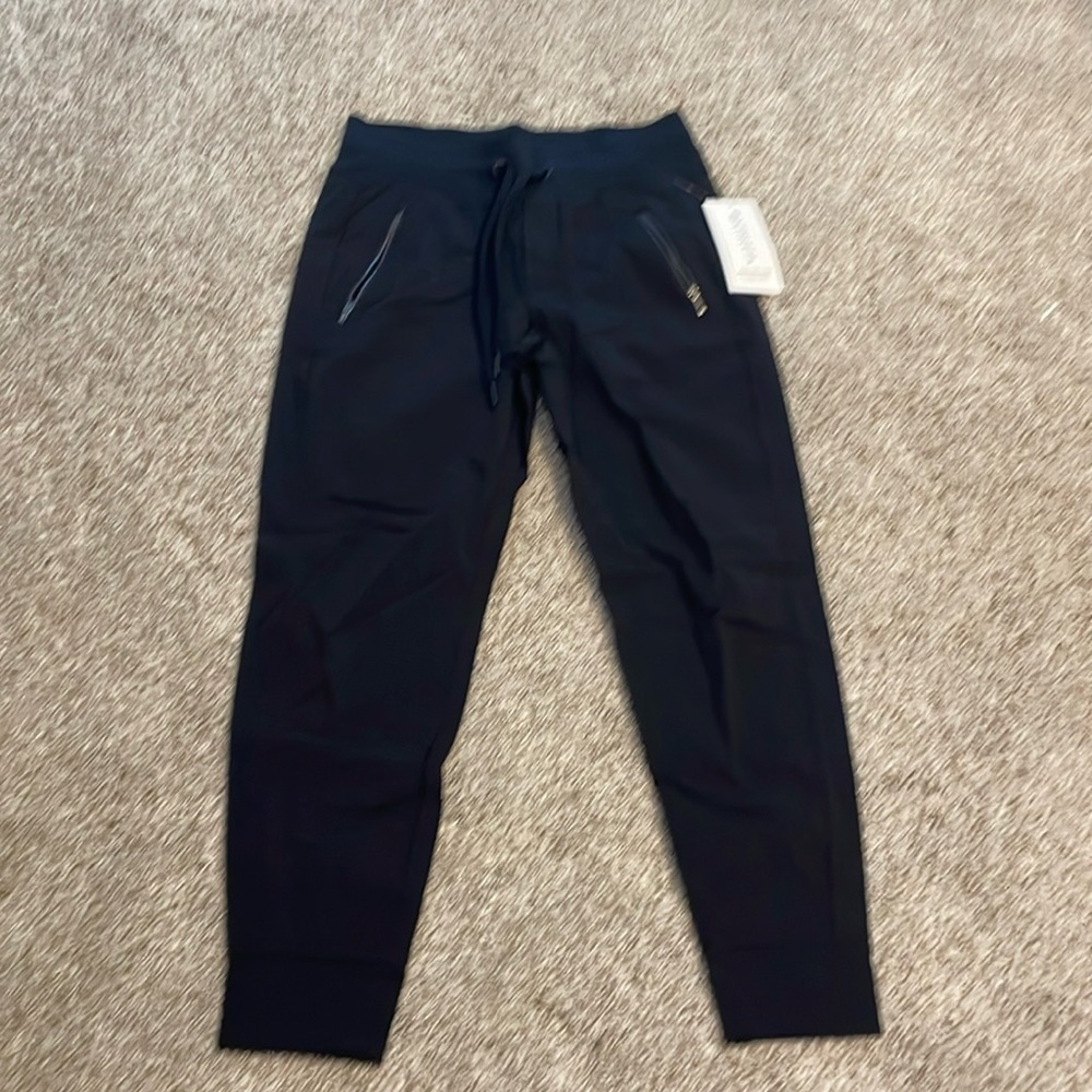 Athleta - Trekkie north joggers